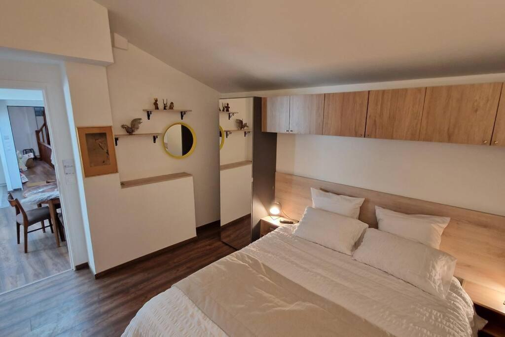 L'Hirondelle Apartment Chateau-Thierry Bagian luar foto